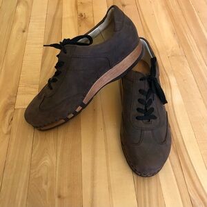 Sam men’s clog sneakers woody. New